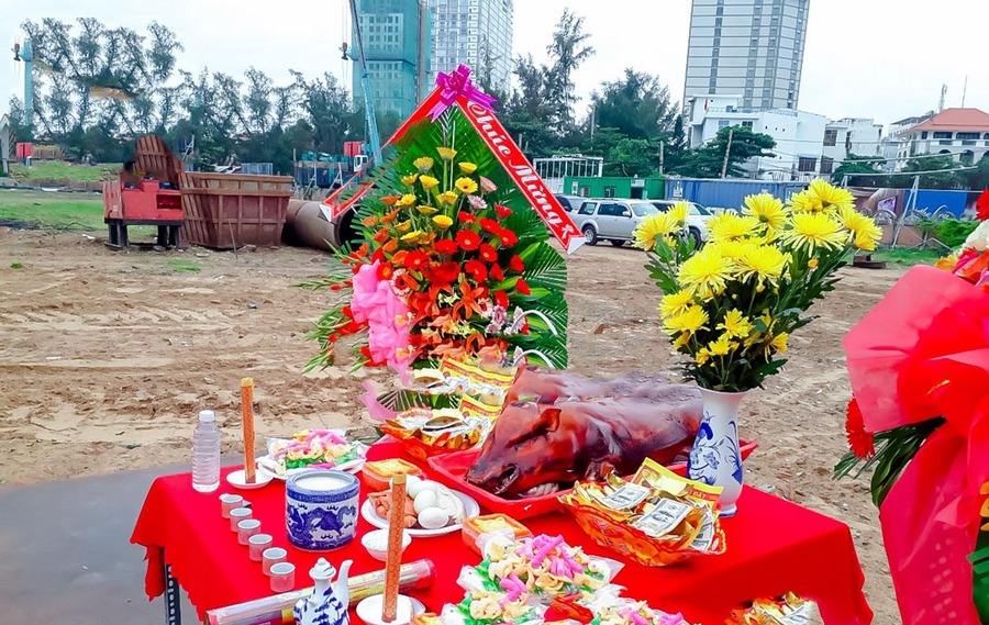 Cách cuốc đất động thổ đúng phong thủy và những lưu ý